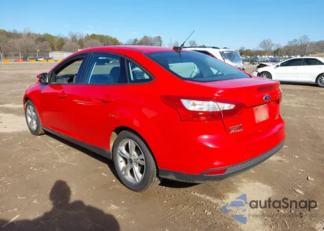 2014 Ford Focus Se z USA, uszkodzony, nr VIN 1FADP3F24EL203251